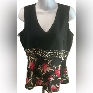 Women’s‎ Top Sleeveless Dressy Tank Flowy. Side Buttons. Size 8